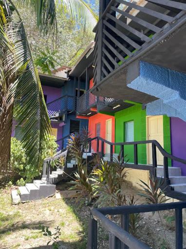 Airport Inn Roatan Exterior foto